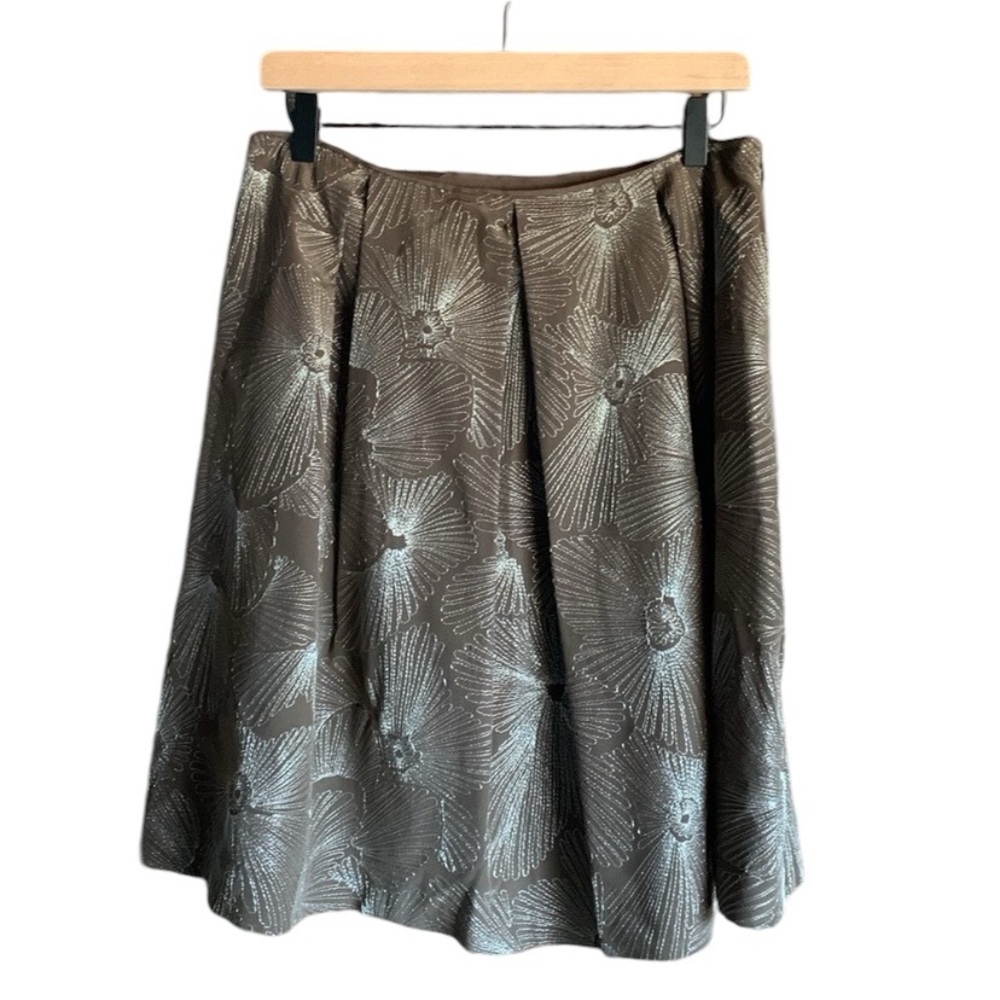 Talbots Petites 100% silk skirt pleated metallic silver floral print size 10P
